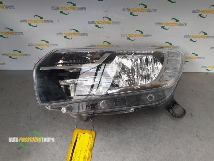 Koplamp links van een Dacia Logan, Dacia, Gebruikt, -, -