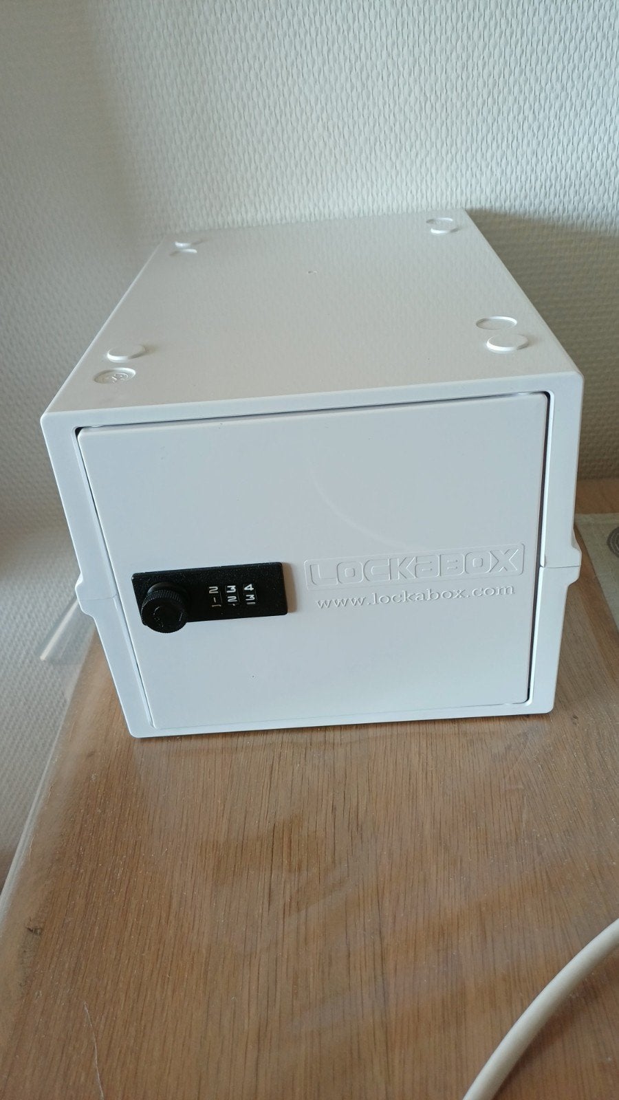 Lockabox medicijn kluisje, Ophalen, Zo goed als nieuw