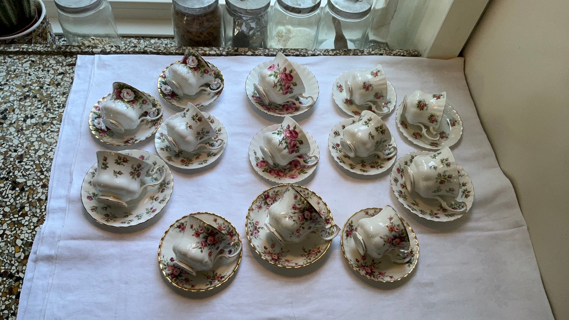 Kop en schotels royal albert, romantisch bloemen decor, Ophalen of Verzenden