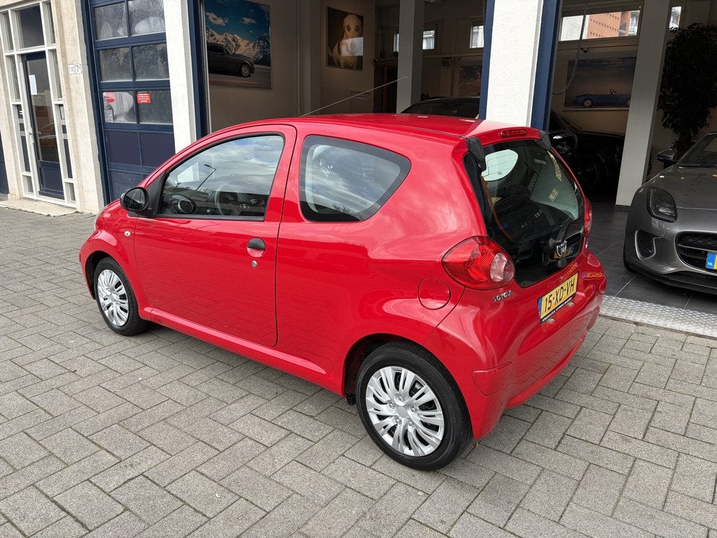 Toyota Aygo 1.0-12V NIEUWE APK 4-2027 NIEUWE APK/NIEUWE REMM, Voorwielaandrijving, Gebruikt, 4 stoelen, 68 pk