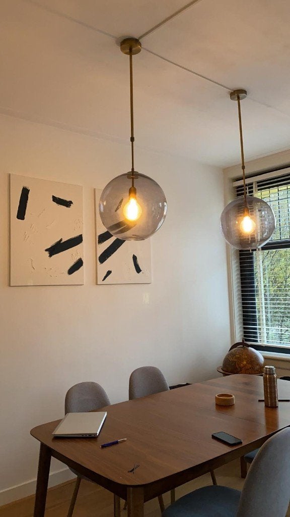 2x vintage glazen bol hanglamp Ø35cm rookglas / messing 70s, Ophalen, Modern, Scandinavisch, mid-century of klassiek, Nieuw, E27 (groot)