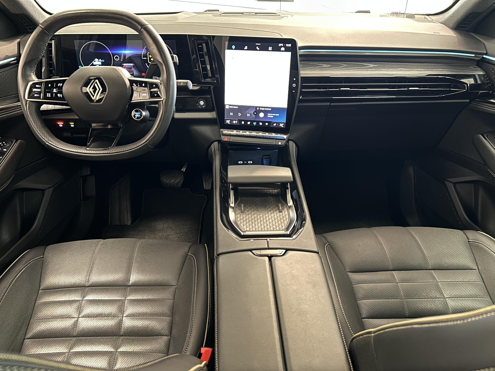 Renault Austral 1.2 E-Tech full hybrid 200 iconic | Harman K, Auto's, Gebruikt, 1199 cc, Leder en Stof, Origineel Nederlands