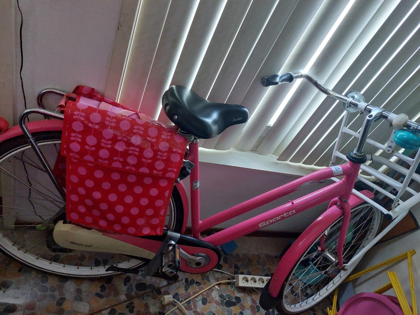 Roze dames fiets, Minder dan 47 cm, Ophalen, Gebruikt