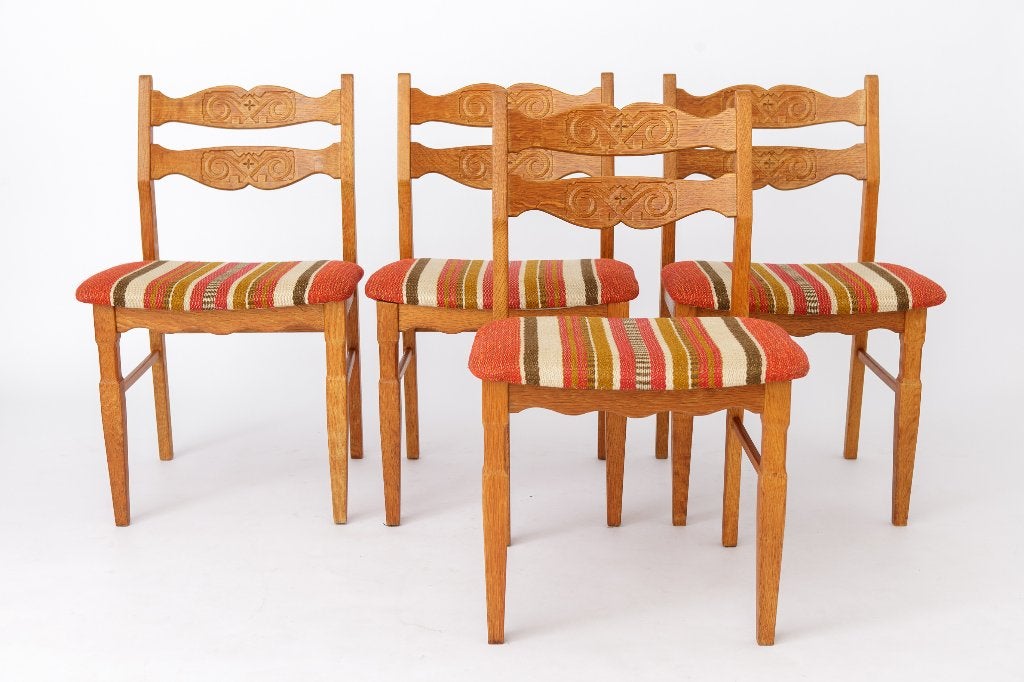 4 Eetkamerstoelen Henning Kjærnulf voor EG Møbler | Jaren 70, Huis en Inrichting, Stoelen, Ophalen of Verzenden, Gebruikt, Bruin