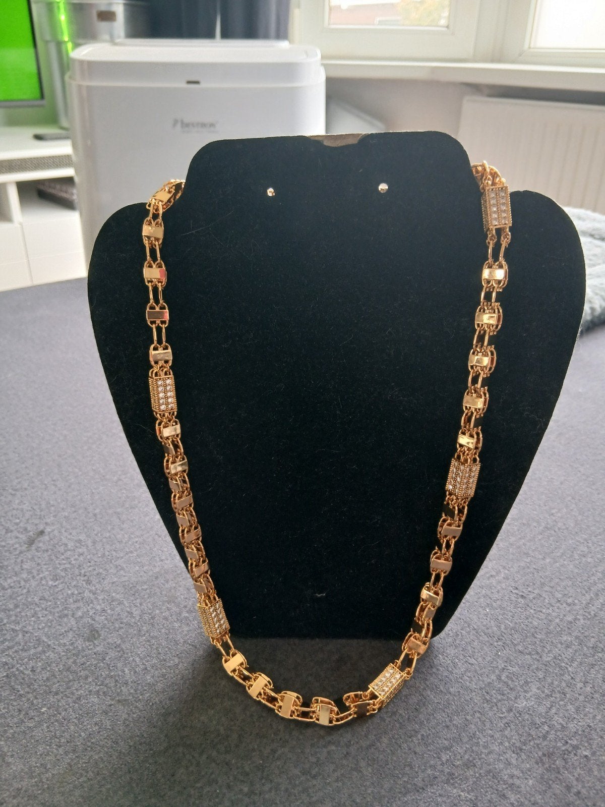 Nieuwe 18K Gold Plated Ketting 60cm x 13mm Kwaliteit, Met kristal, Overige materialen, Nieuw, Ophalen of Verzenden