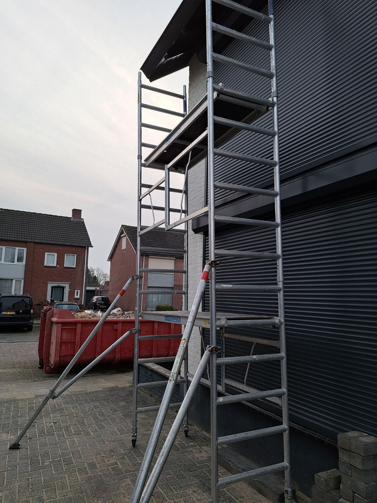 Smalle rolsteiger te huur. Werkhoogte 3,8 mtr (optie 5 5 m), Doe-het-zelf en Verbouw, Ophalen, Gebruikt, Rolsteiger of Kamersteiger