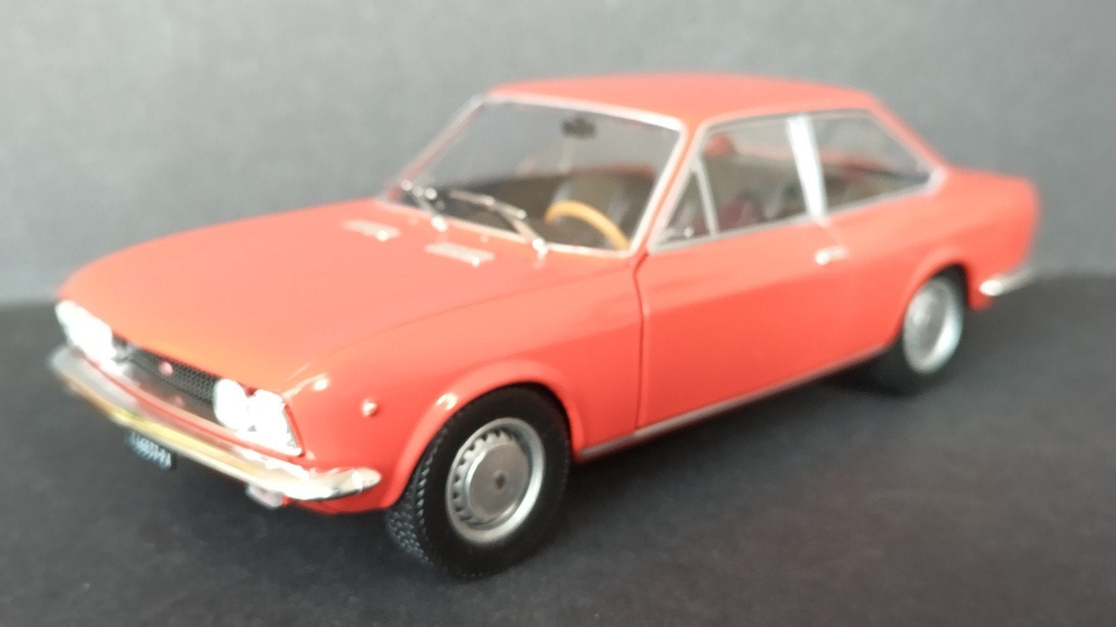 Fiat 124 Sport 1600 1:24 Altaya Ixo Pol, Overige merken, Auto, Verzenden, .