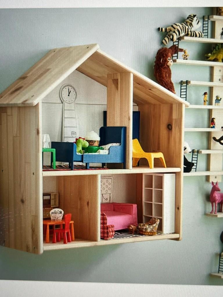 Ikea Doll House with toy furniture, Ophalen, Zo goed als nieuw, Poppenhuis