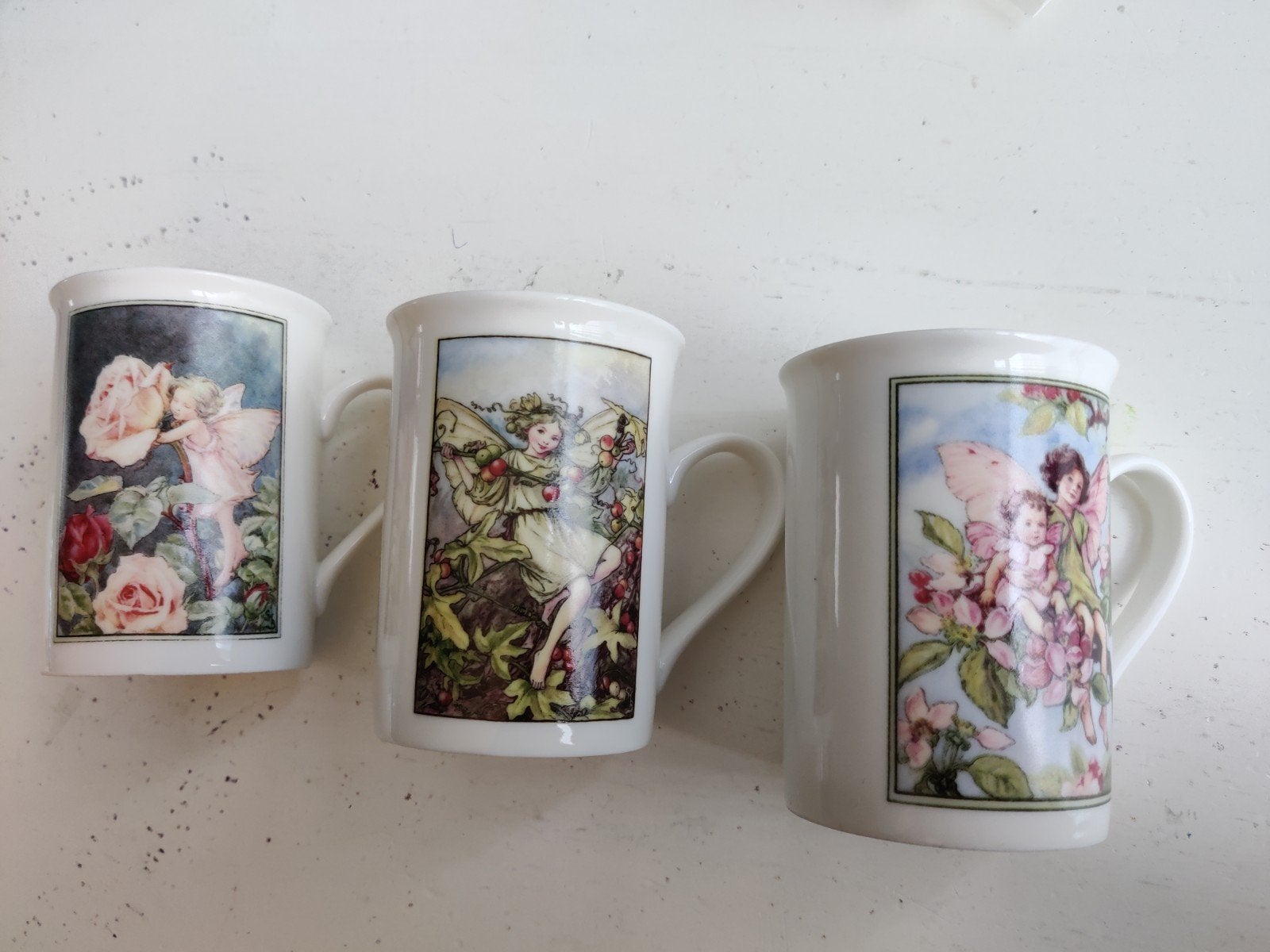 Douwe Egberts Flower fairies mokken 3, Ophalen of Verzenden, Aardewerk, Overige stijlen, Kop(pen) en/of Schotel(s)