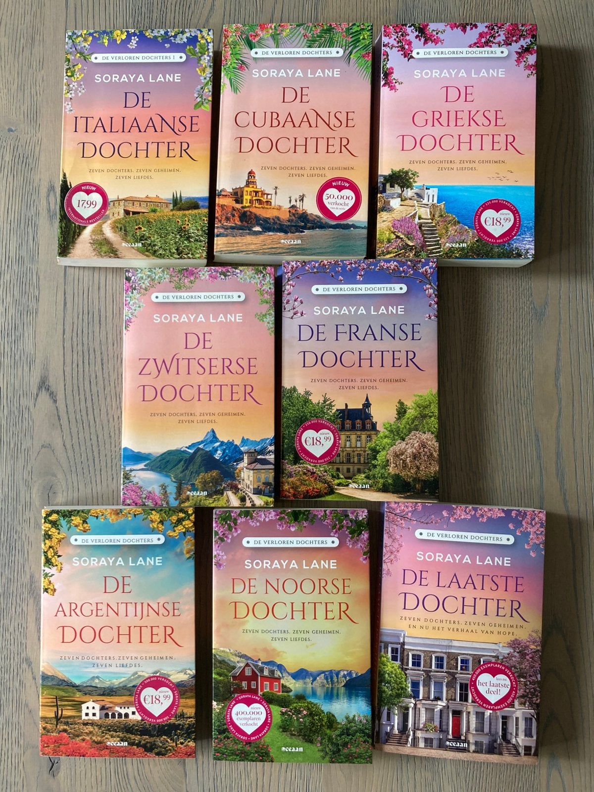 Complete 8 dlg serie: De verloren dochters - Soraya Lane, Boeken, Chicklit, Ophalen of Verzenden, Zo goed als nieuw