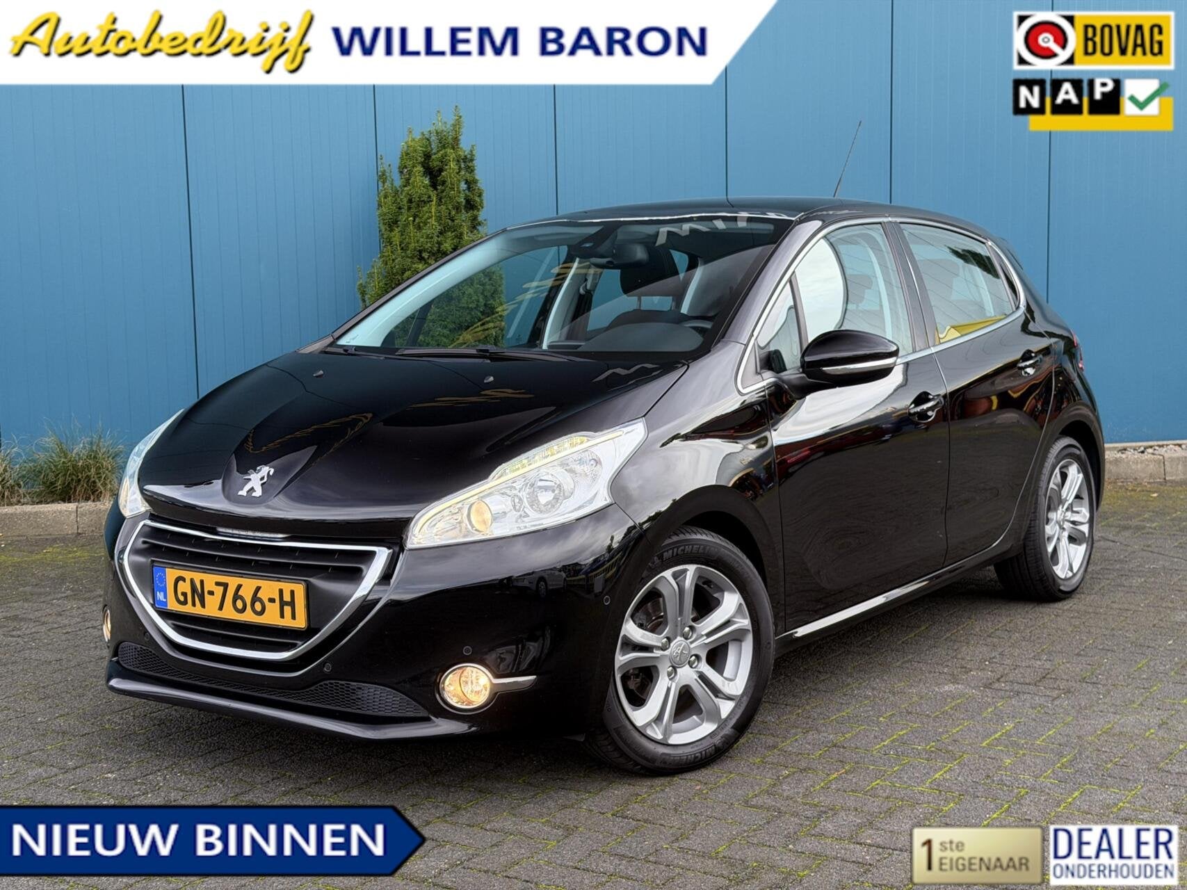 Peugeot 208 1.6 BlueHDi Blue Lease Executive Dealer O.H | NA, Auto's, Voorwielaandrijving, Stof, 4 cilinders, Zwart
