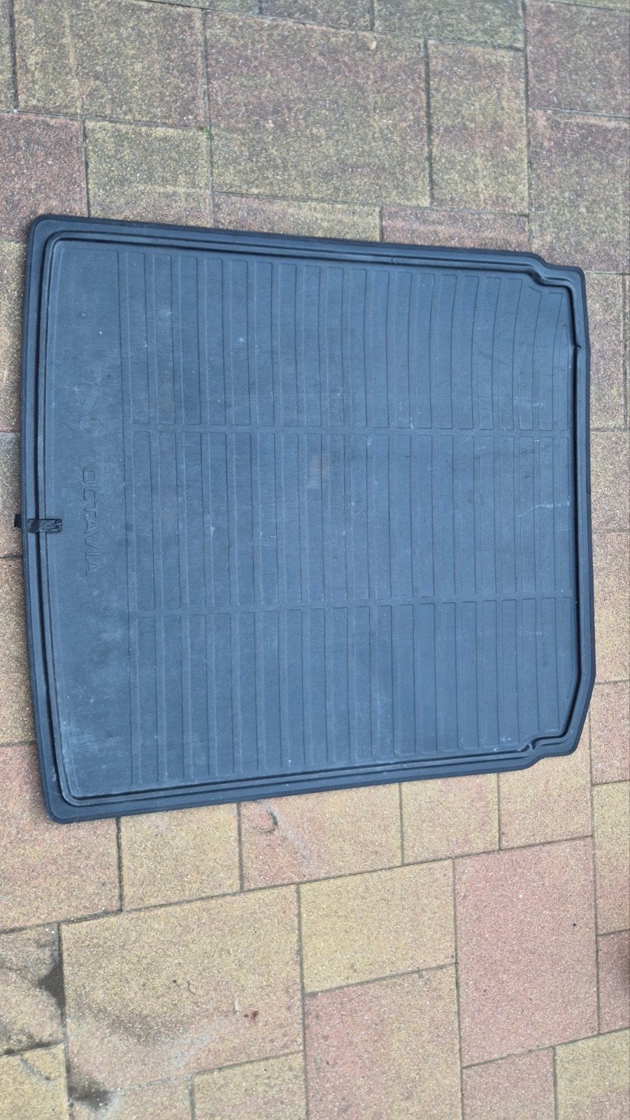 Skoda Octavia Combi (NX) dubbelzijdige kofferbakmat, Ophalen, Gebruikt