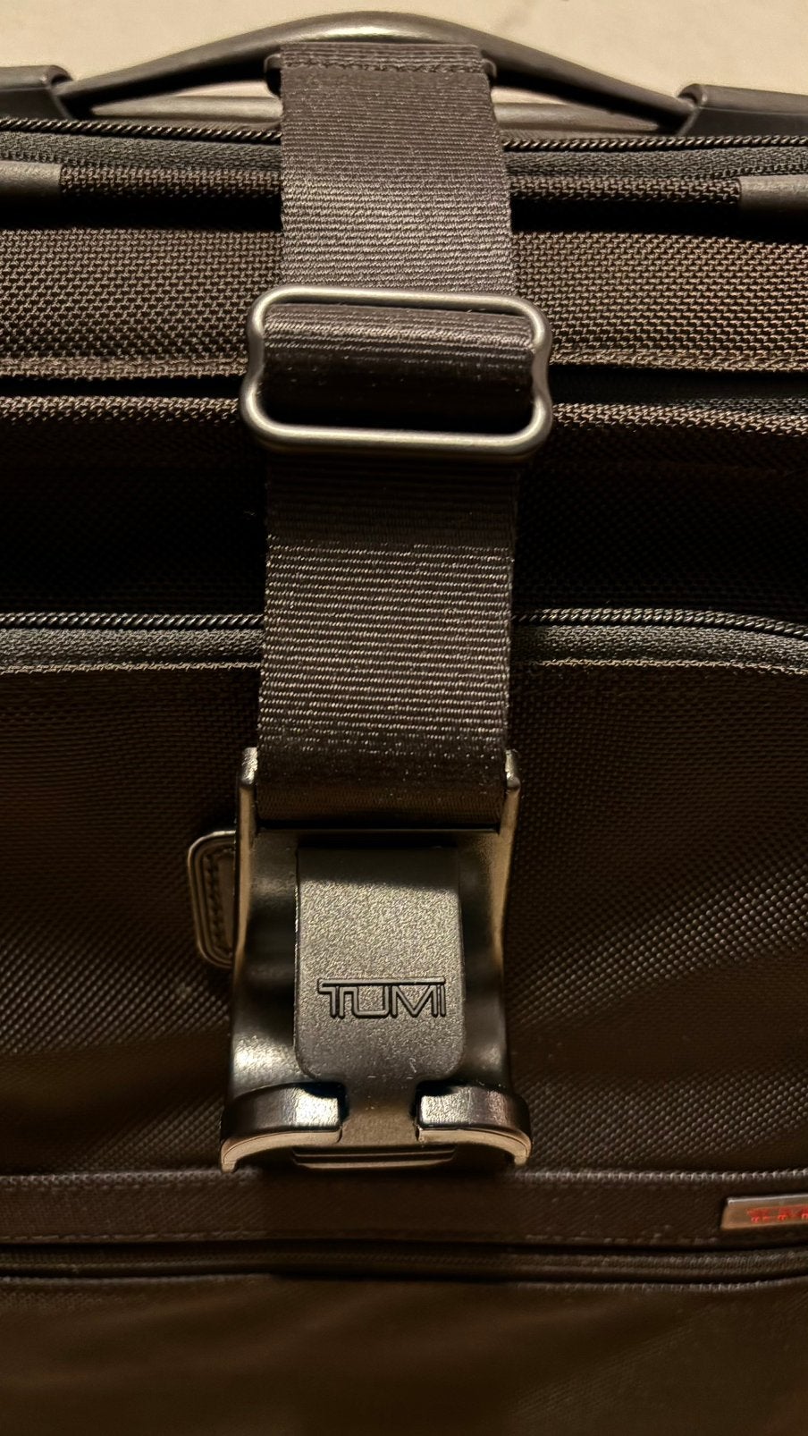 Premium TUMI Alpha Carry-On Expandable inclusief accessoires, Ophalen, Wieltjes, Gebruikt, Hard kunststof