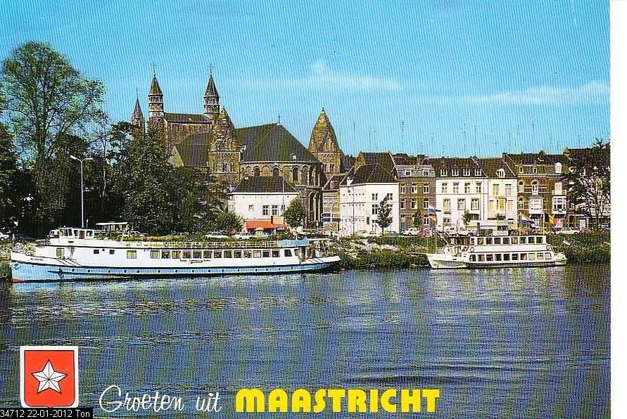 Ansichtkaart 	Maastricht	Maas 	met rondvaartboten, Verzenden, 1960 tot 1980, Gelopen, Limburg
