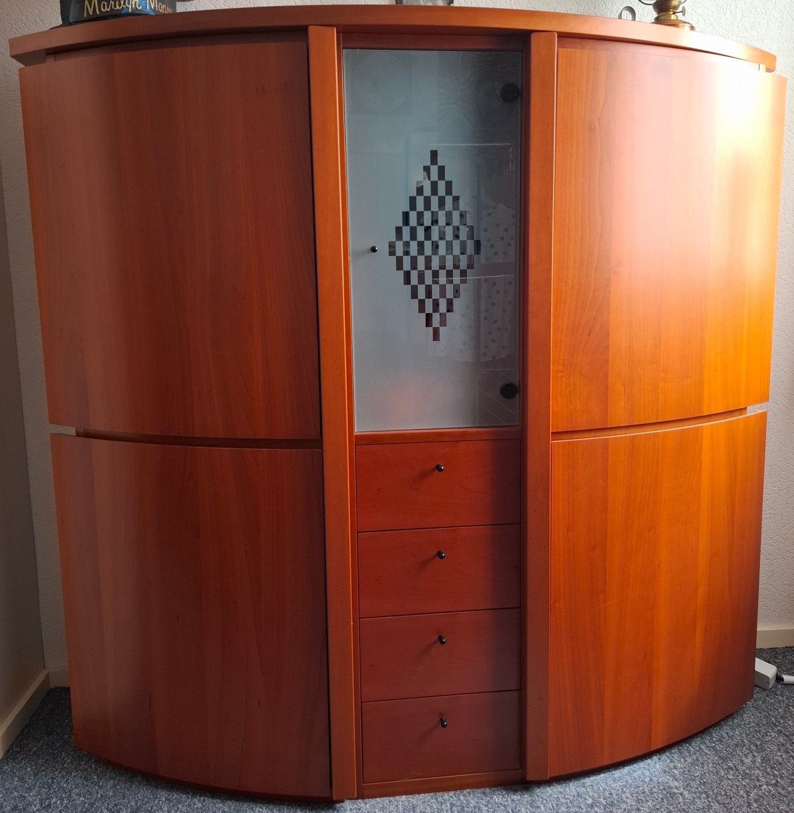 Barkast, kersen kleur, Ophalen, Gebruikt, 100 tot 150 cm, Glas