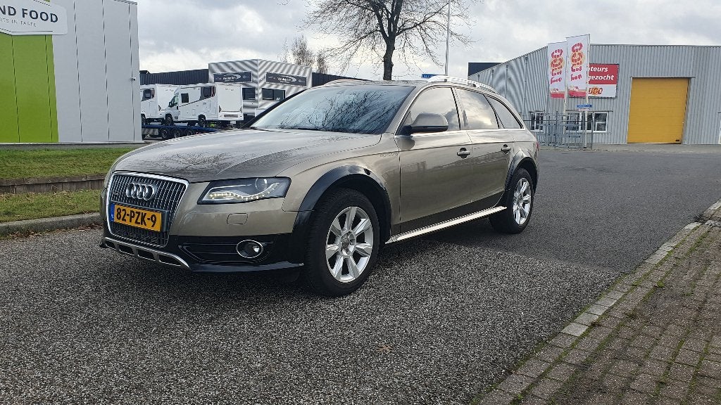 Audi A4 2.0 Tfsi 155KW Quattro S-tronic 2011 Beige, Automaat, Euro 5, 4 cilinders, 1984 cc