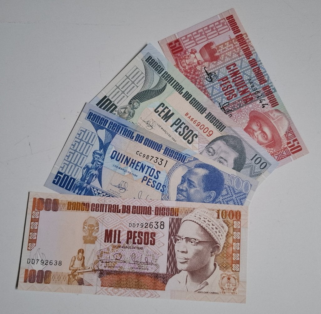 GUINÉ-BISSAU 4 bankbiljetten, Postzegels en Munten, Ophalen of Verzenden, Overige landen, Setje