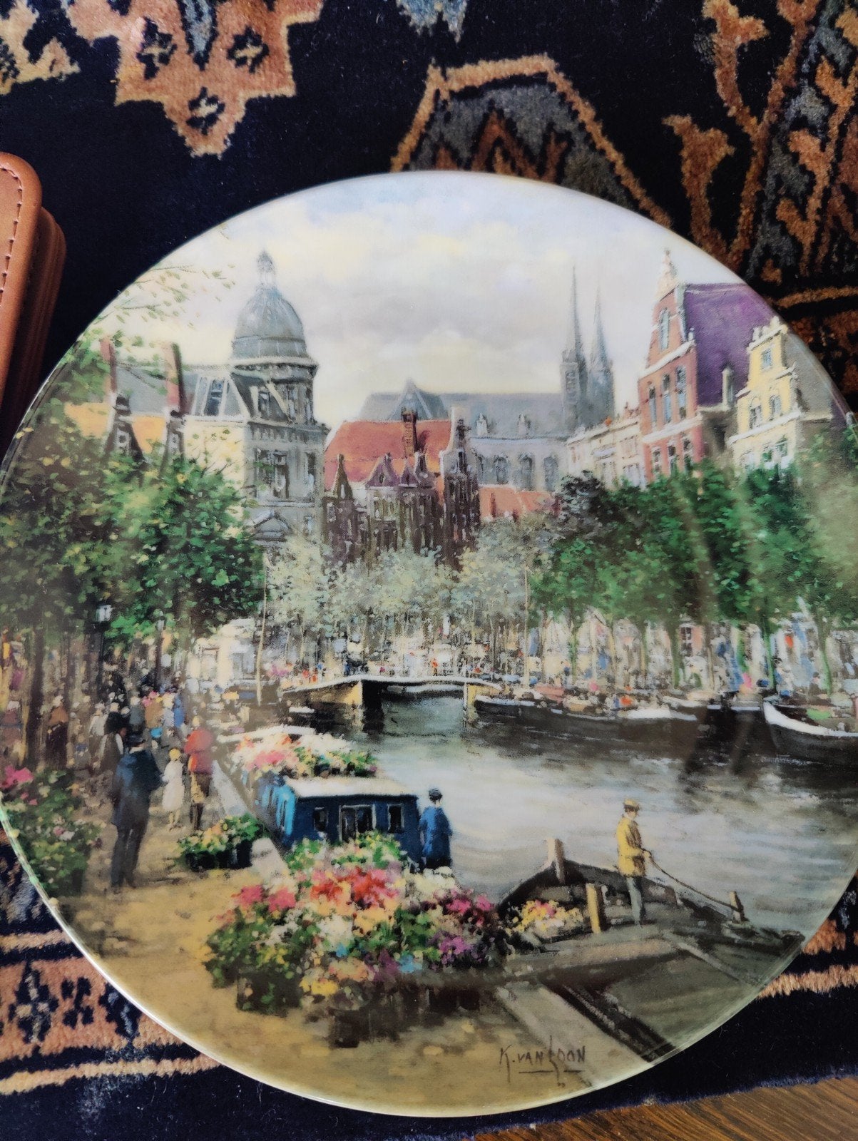 Mosa Sierbord "De Amsterdamse Bloemengracht" Koos van Loon, Antiek en Kunst, Antiek | Wandborden en Tegels, Ophalen