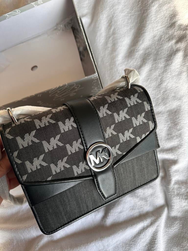 Michael Kors Greenwich Crossbody Zwart MK Logo Nieuw, Sieraden, Tassen en Uiterlijk, Tassen | Damestassen, Ophalen of Verzenden