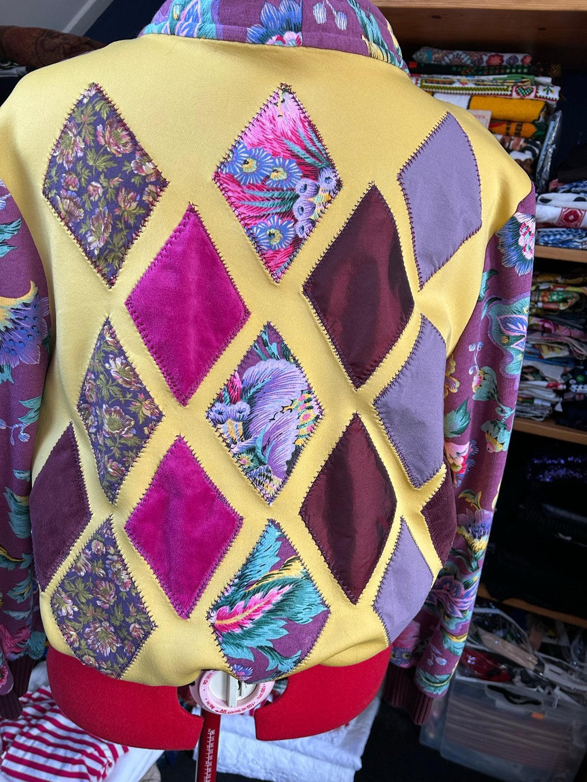 Uniek Vrolijk Bomberjack - Maat 44/46, Kleding | Dames, Ophalen of Verzenden, Zo goed als nieuw, Maat 42/44 (L), Meerkleurig