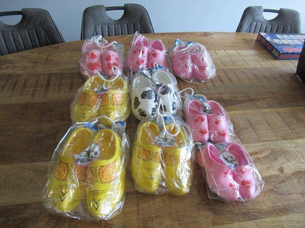 Verschillende maten kunststof kinder klompen klompjes EVA PU, Ophalen of Verzenden, Nieuw, Jongen of Meisje, Schoenen