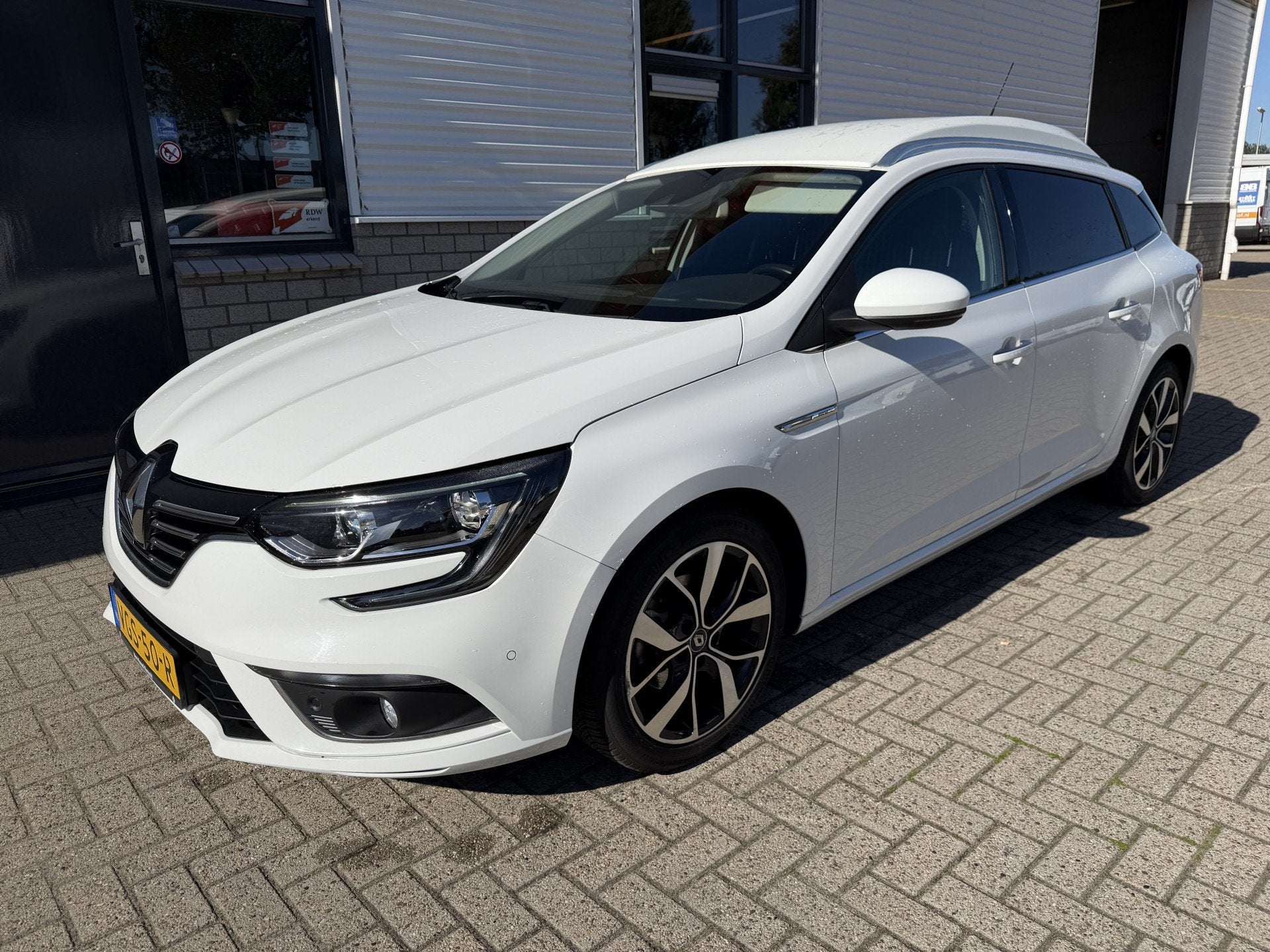 Renault Mégane 1.3 TCE Bose benzine grijs kenteken / vaste, Auto's, Stof, Gebruikt, Met garantie (alle), Renault