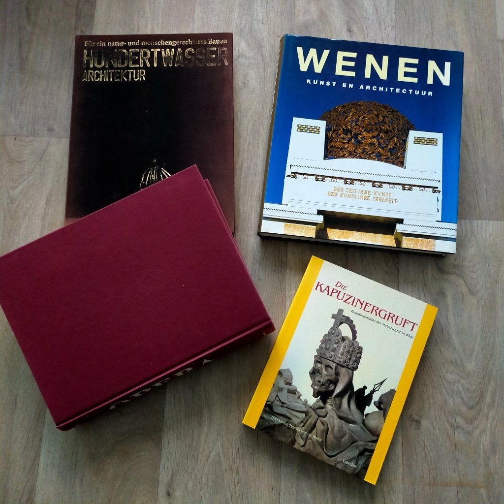 Vier kunstboeken Wenen/opera, Ophalen, Zo goed als nieuw