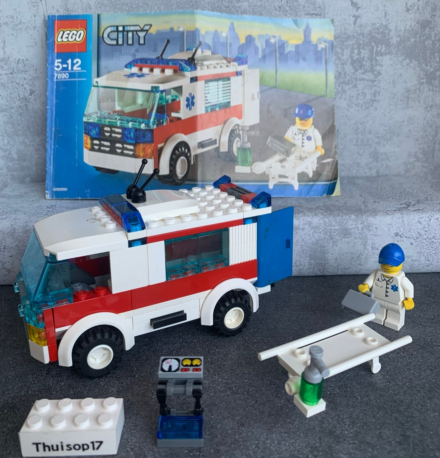 LEGO City Ambulance 7890, Kinderen en Baby's, Speelgoed | Duplo en Lego, Ophalen of Verzenden, Zo goed als nieuw, Complete set