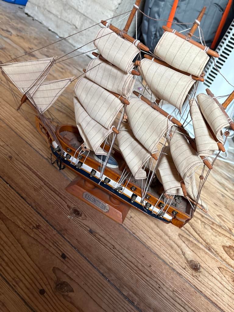 Modelbouwschip USS Constitution, Ophalen, Zo goed als nieuw, Groter dan 1:32, Overige merken