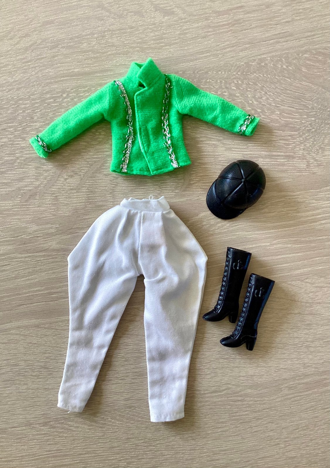 Fashion Corner rijkostuum, geschikt voor Barbie, Kinderen en Baby's, Ophalen of Verzenden, Zo goed als nieuw, Barbie