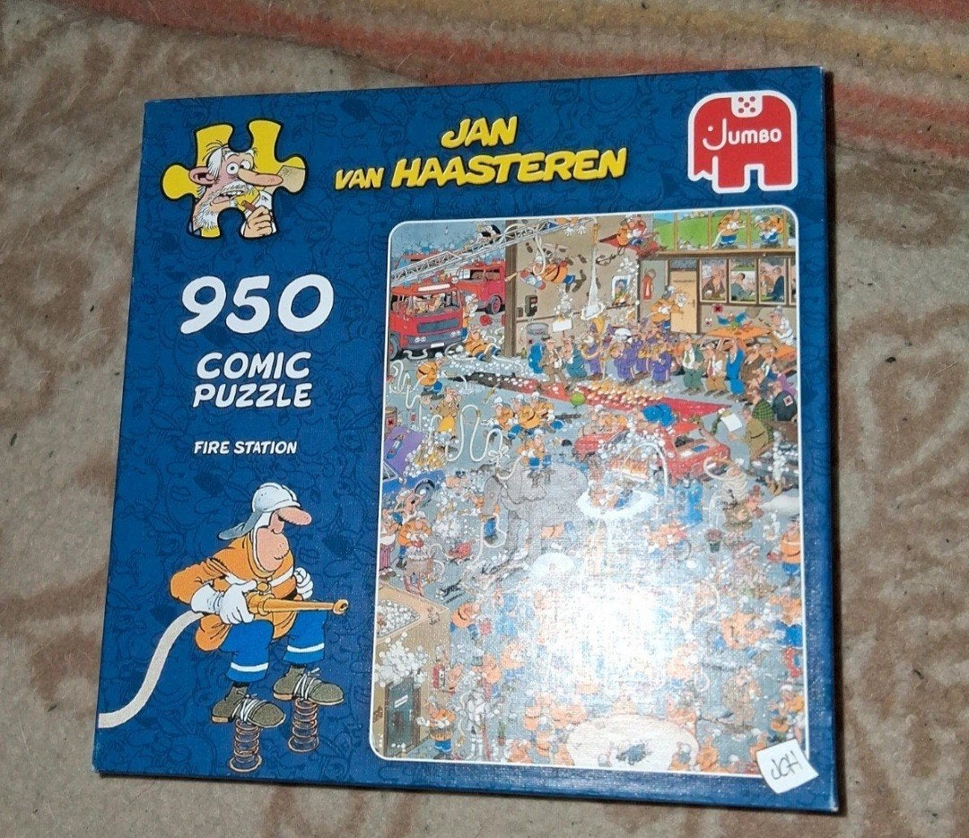 Jan van Haasteren puzzel "Brandweerkazerne" 950 stukjes, Ophalen of Verzenden, 500 t/m 1500 stukjes, Gebruikt, Legpuzzel