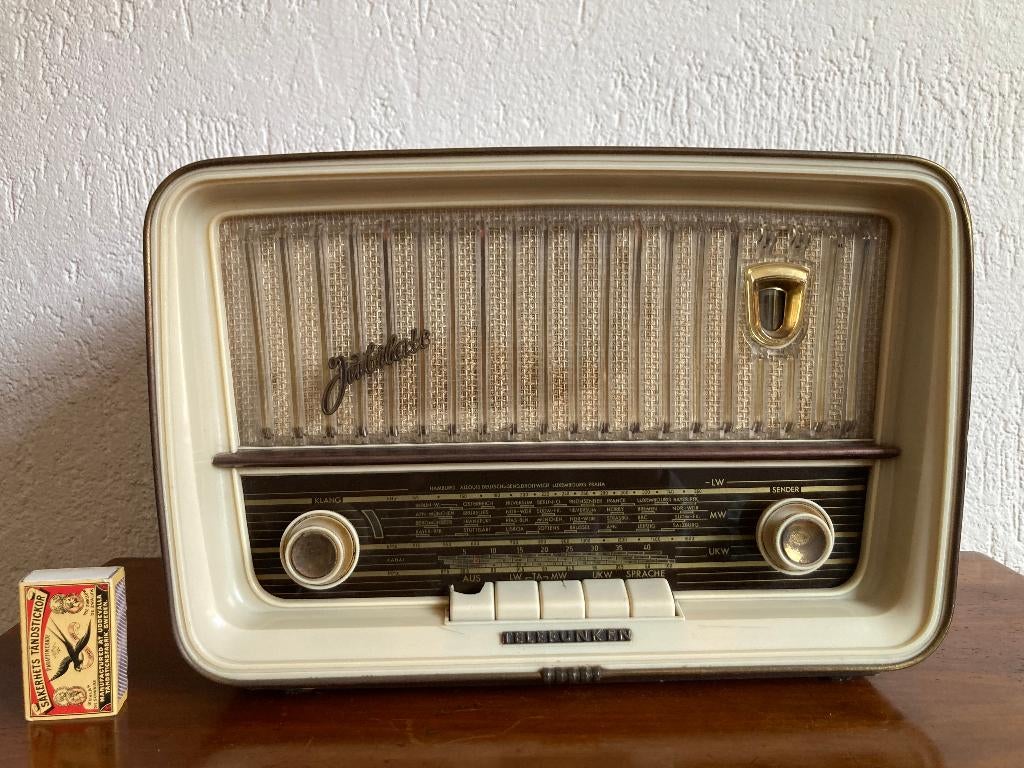 Vintage Telefunken Jubilate buizenradio tafelradio jaren 50, Ophalen of Verzenden, Gebruikt, Radio