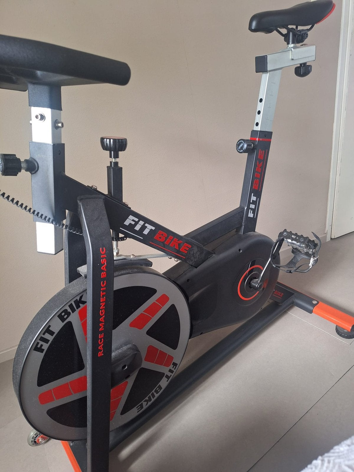 Fitbike zo goed als nieuw, Ophalen, Zo goed als nieuw, Hometrainer
