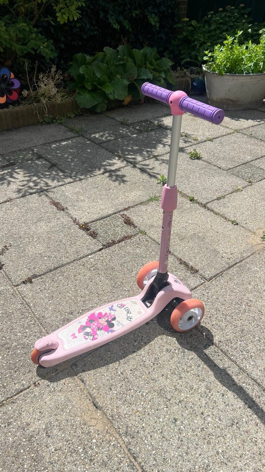 Roze kinderstep met Minnie Mouse, 3 wielen, Ophalen of Verzenden, Gebruikt, Gewone step