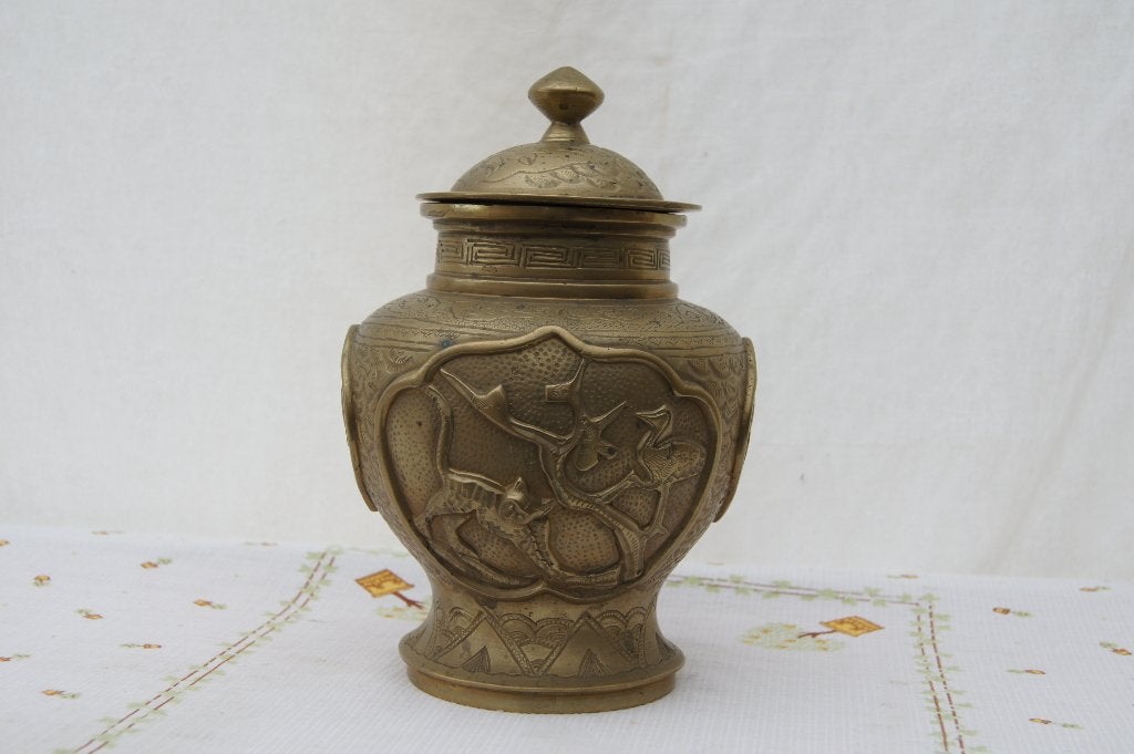 Antieke bronzen vaas met reliëf van draken en bloemen, Antiek en Kunst, Overige typen, Overige onderwerpen, Handgemaakt, Ophalen of Verzenden