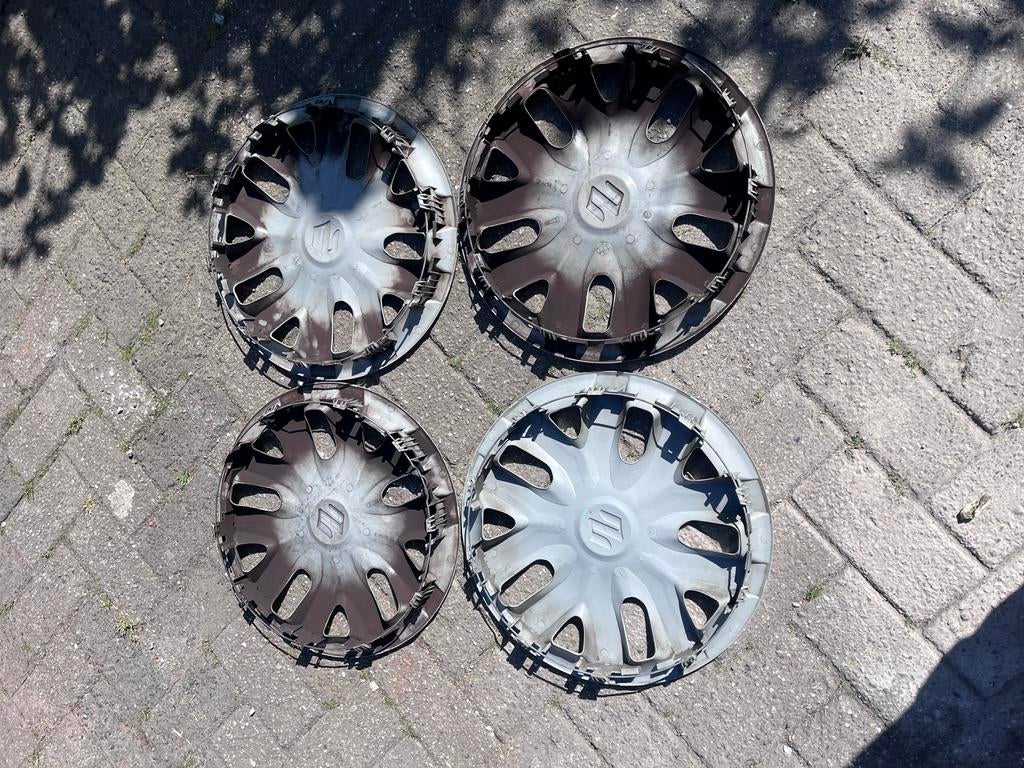 Wieldoppen 16 inch Suzuki Swift - Set van 4, Verzenden, Gebruikt