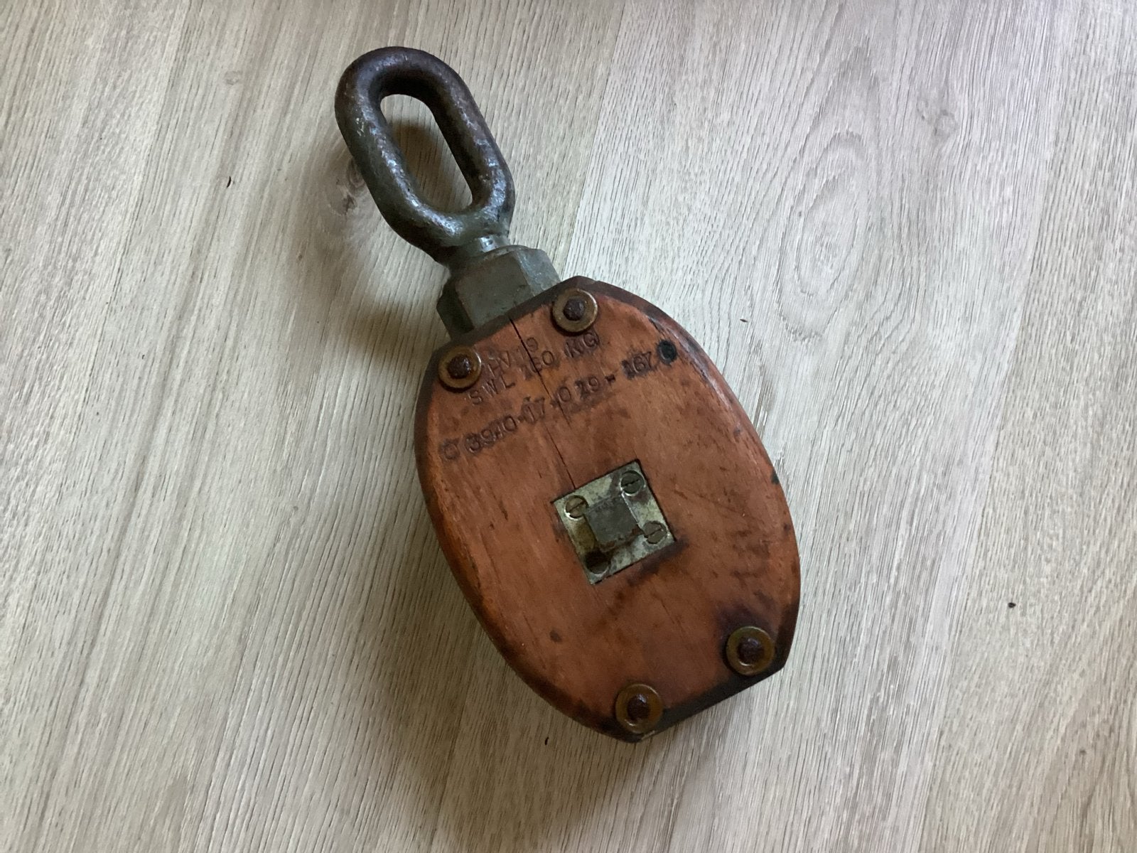 Vintage houten hijsblok, katrol met koperen schijf, Ophalen of Verzenden, Gebruikt, Handmatig