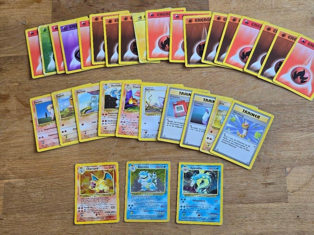 NL Pokémon – Charizard, Blastoise & Gyarados + 28 kaarten, Ophalen of Verzenden, Gebruikt, Meerdere kaarten, Foil