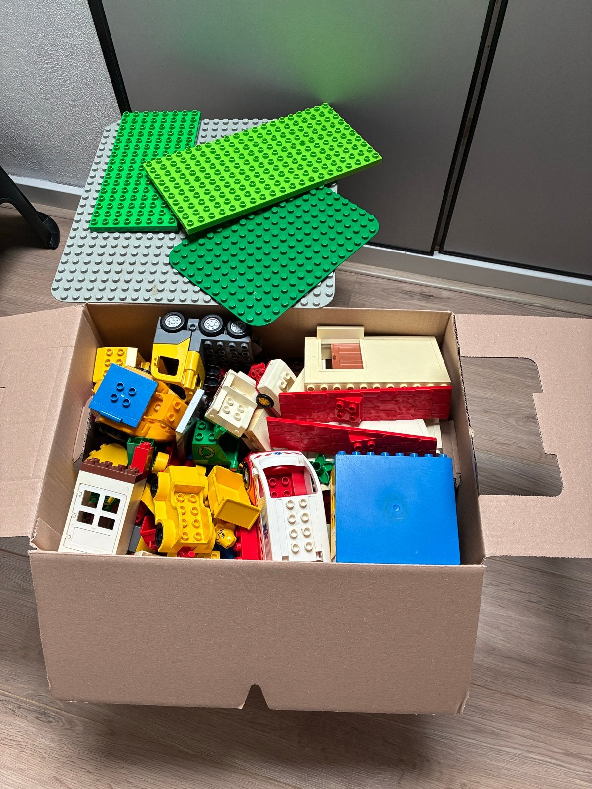 Diverse Duplo collectie: bouwplaten, voertuigen, figuren, Ophalen, Gebruikt, Duplo, Inclusief accessoires