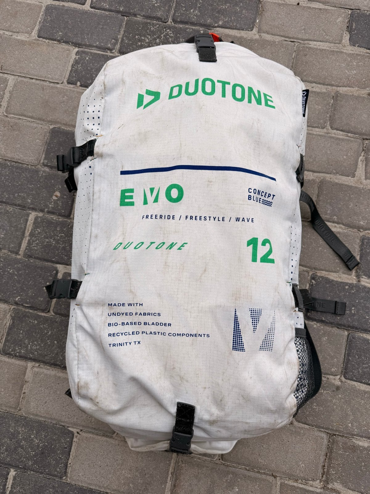 Duotone Evo 12m² (2025) met Trust Bar M/L (2025), Ophalen of Verzenden, Gebruikt, Zeil