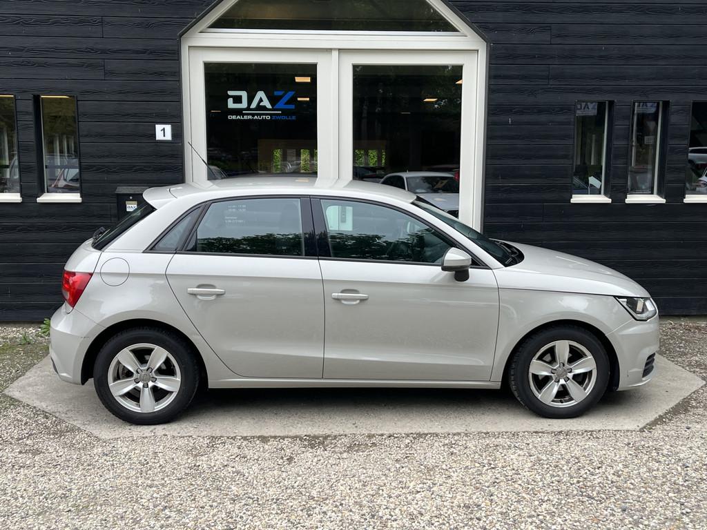 Audi A1 Sportback 1.0 TFSI Airco/Audio/Lm (bj 2018), Voorwielaandrijving, Start-stop-systeem, Stof, Overige kleuren