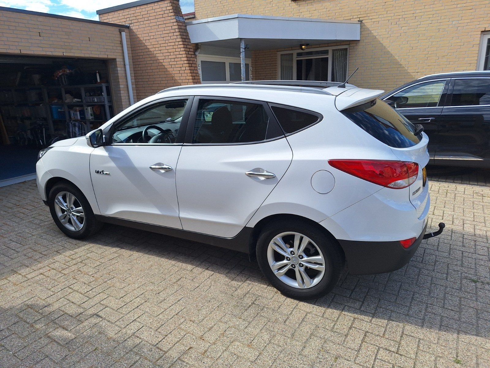 Hyundai X35 I. Wit benzine, Beige, 4 cilinders, Wit, Handgeschakeld