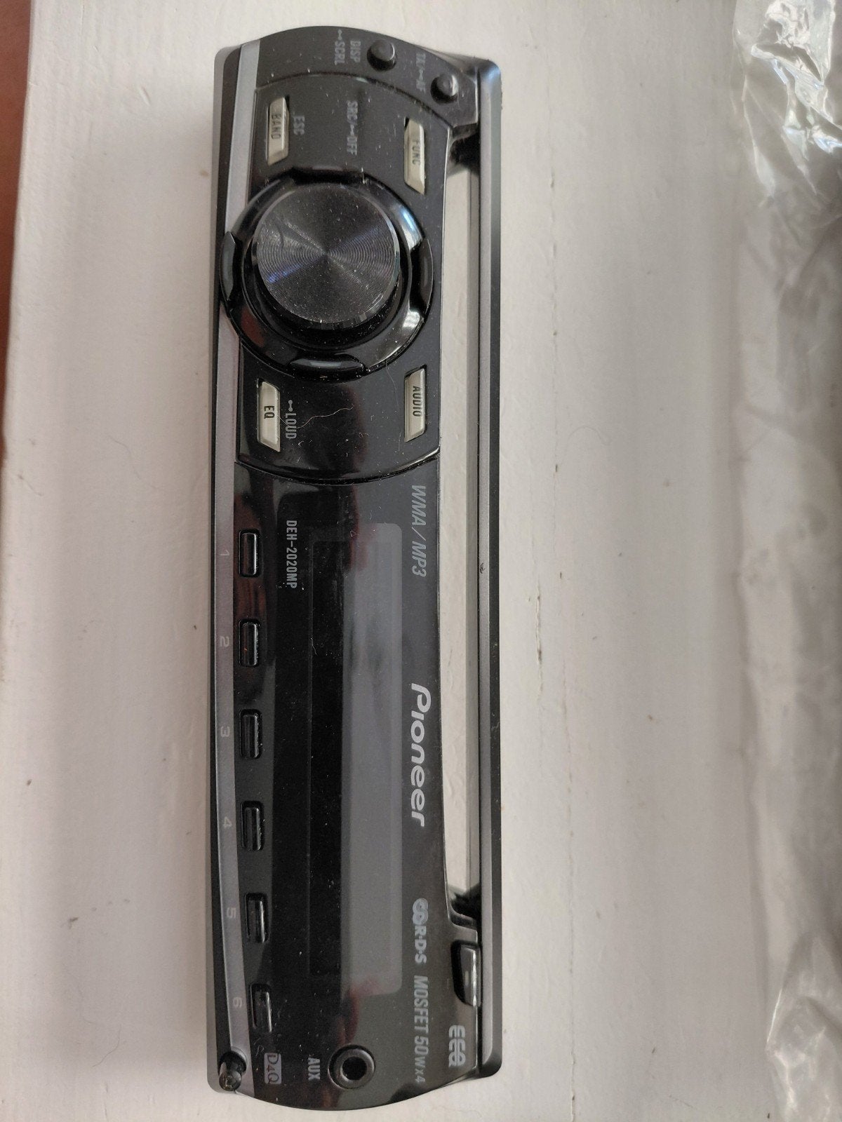 Los Frontje Pioneer DEH-2020MP Autoradio + 2 Opbergdoosjes, Auto diversen, Autoradio's, Ophalen of Verzenden