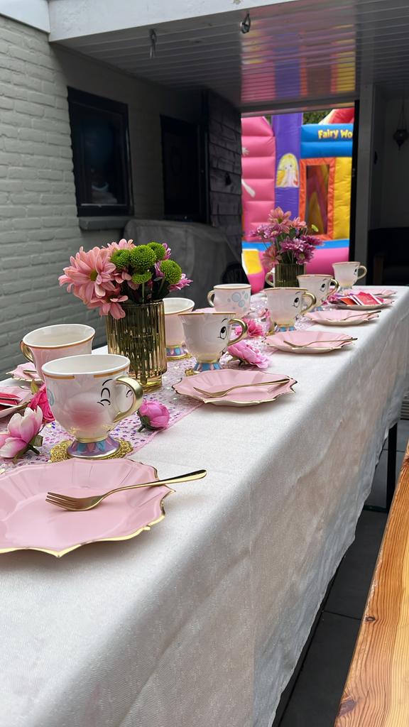 Belle en het Beest Servies - 12 Kopjes, Gebruikt, Keramiek, Ophalen of Verzenden, Overige stijlen