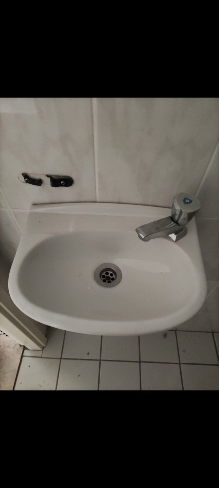 Wc wasbak compleet met kraan, Ophalen, Gebruikt