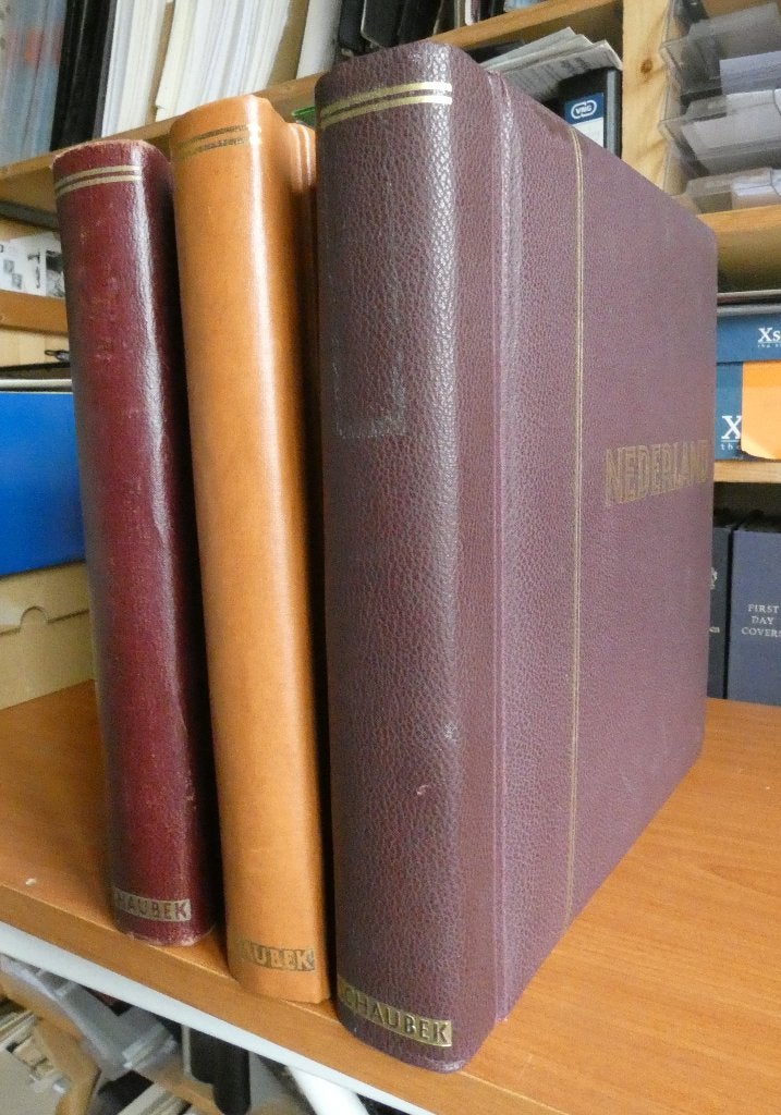 restverzamelingen in drie Schaubek albums, Ophalen of Verzenden, Nederland
