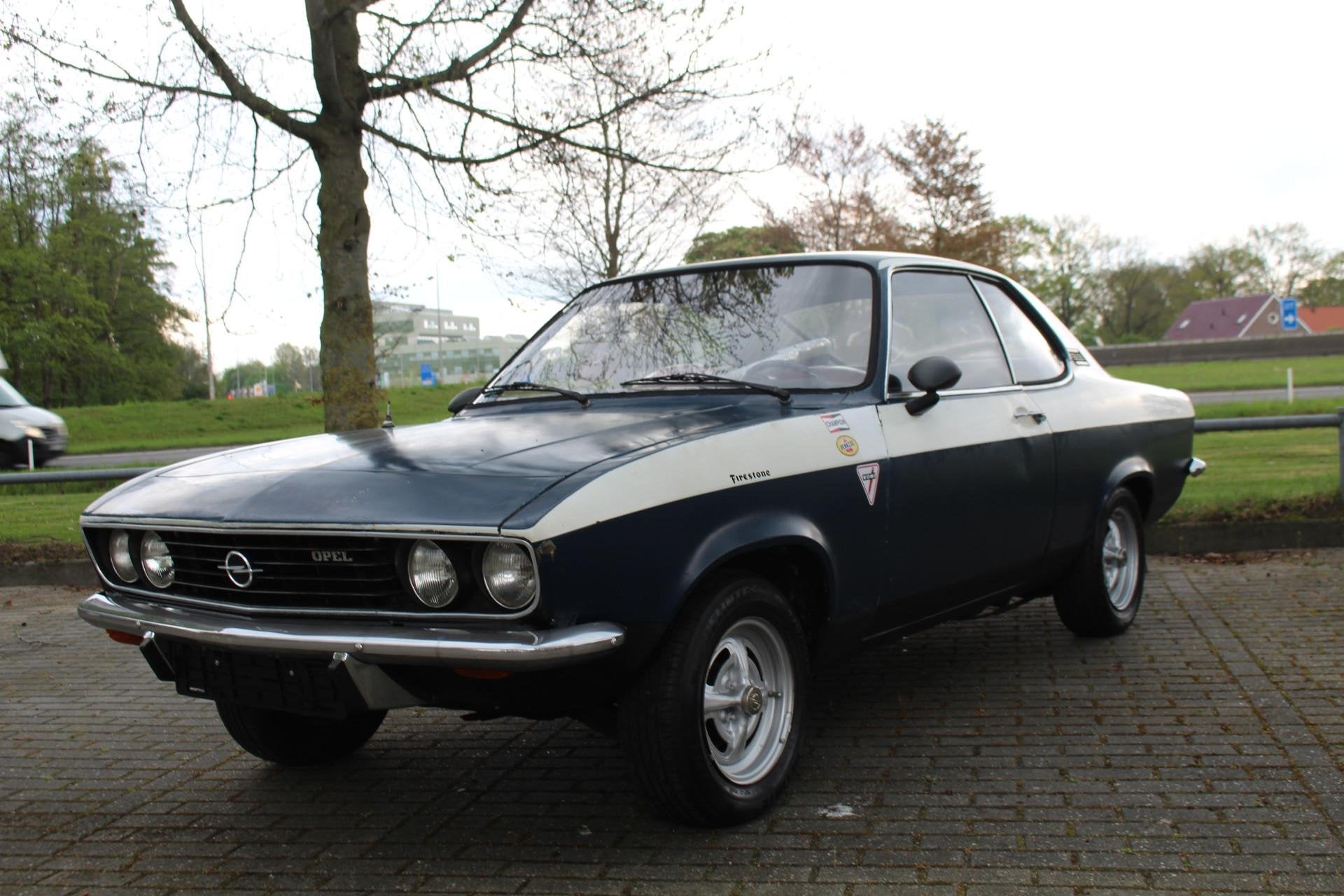 Opel Manta Coupé 1200s, Auto's, Oldtimers, Stof, Overige carrosserieën, Blauw, Bedrijf