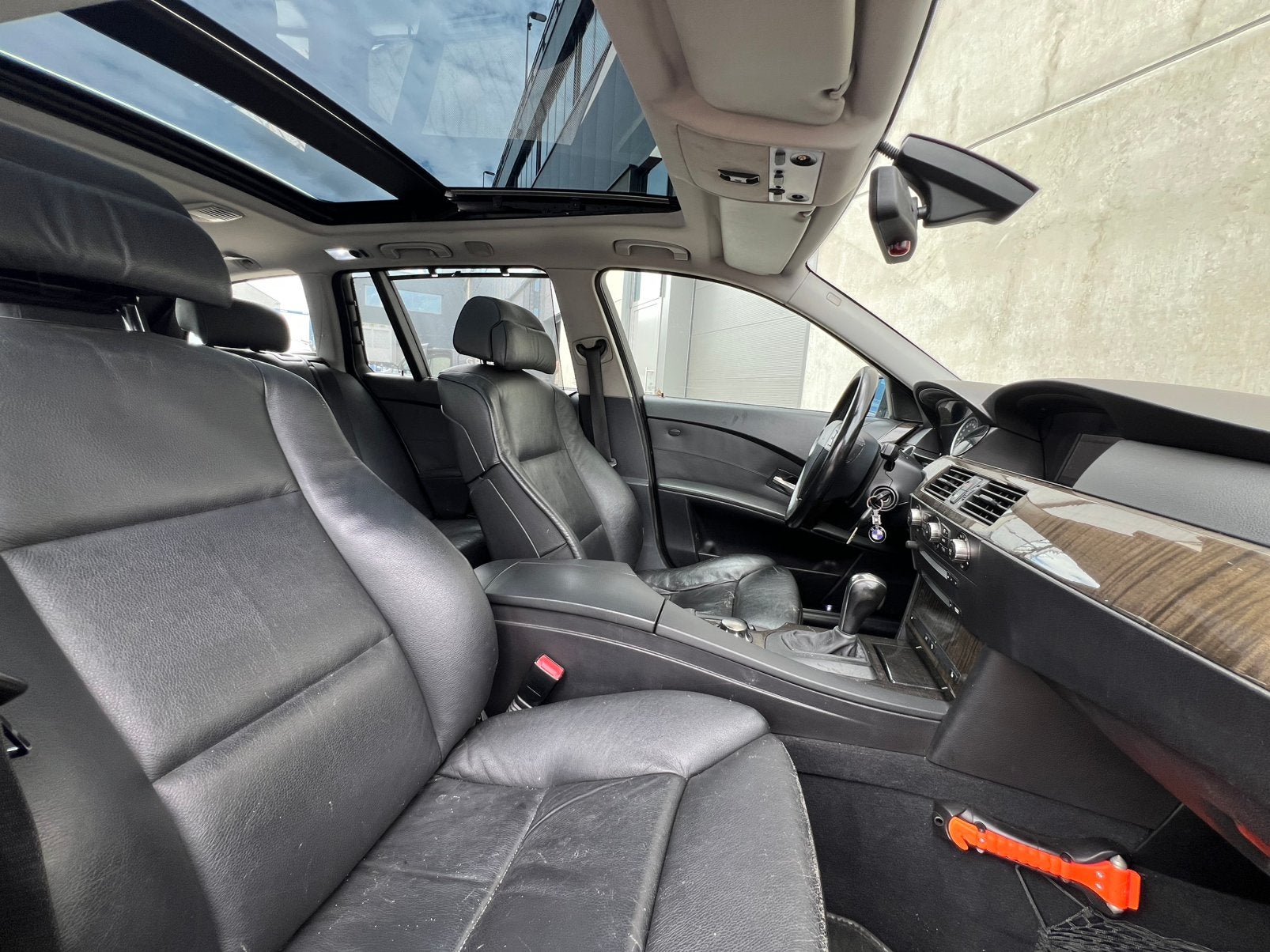 BomVolle BMW 5-Serie 525i E60 Touring 192PK/PANORAMA/Leer/HU, Auto's, BMW, Automaat, Achterwielaandrijving, Zwart, 2000 kg