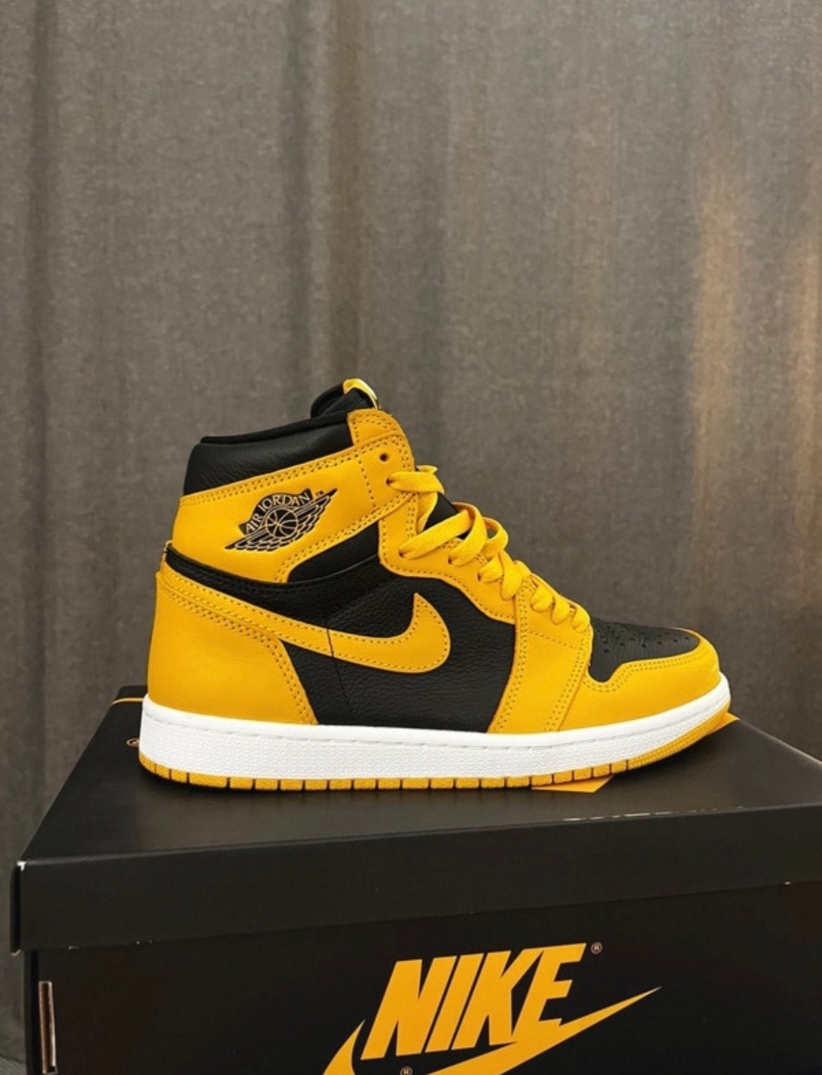 Nike Air Jordan 1 Retro High OG Pollen - Maat 41, Ophalen of Verzenden, Nieuw, Overige kleuren, Sneakers of Gympen