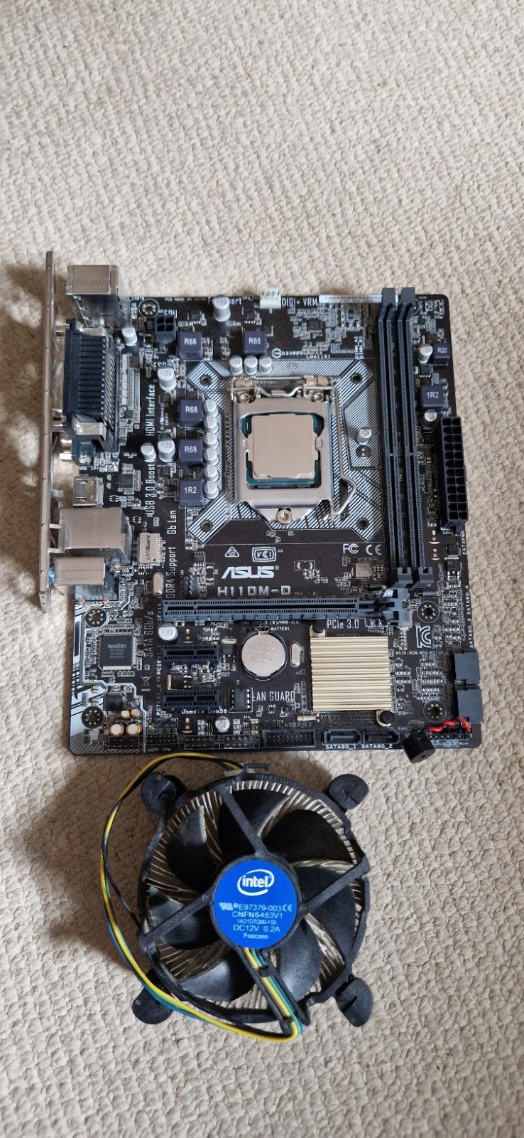 ASUS H110M-D moederbord + Intel Core i5-7400 processor, Computers en Software, Moederborden, Gebruikt, LGA 1151, DDR4, Ophalen of Verzenden